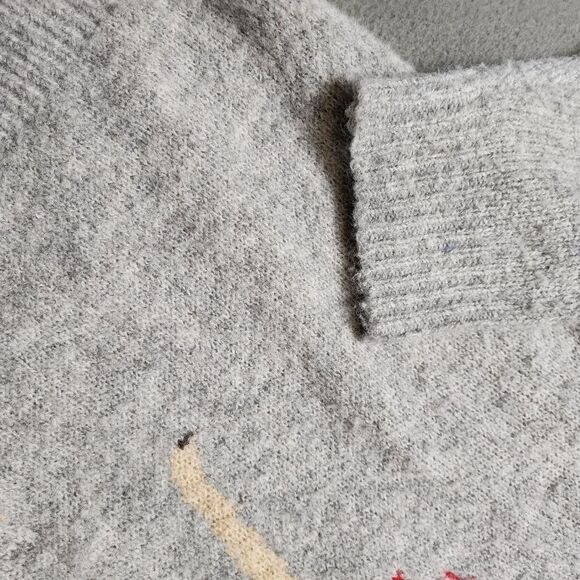 Cupcakes and Cashmere Camel With Gifts Christmas Sweater Size med Ugly Xmas - Picture 4 of 11